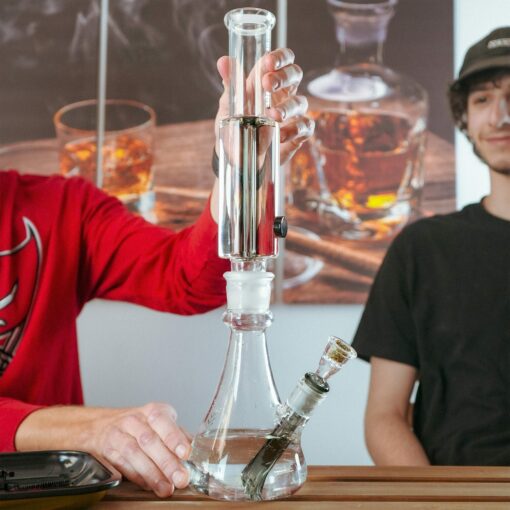 Shop Beaker Bong Pro in australian