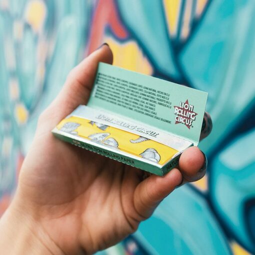 Shop "Silverline" Ultra Thin 1 1/4 Rolling Papers in australian